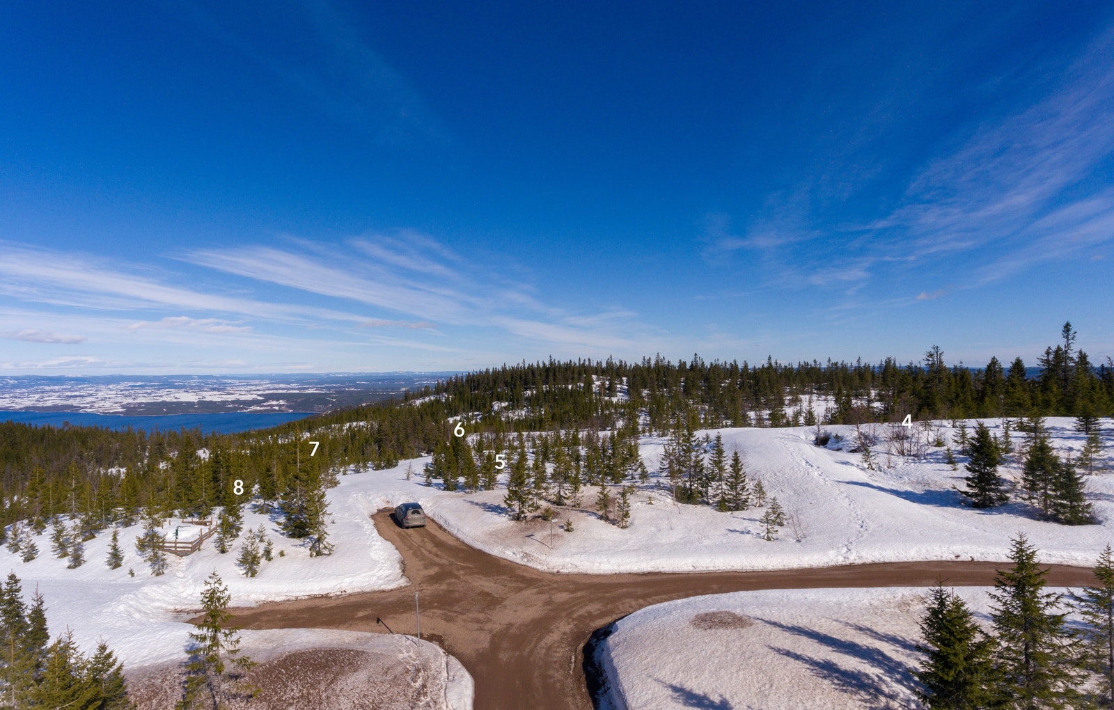 Fjæluhøgda hyttegrend ligger en drøy time fra Gardermoen Galleribilde