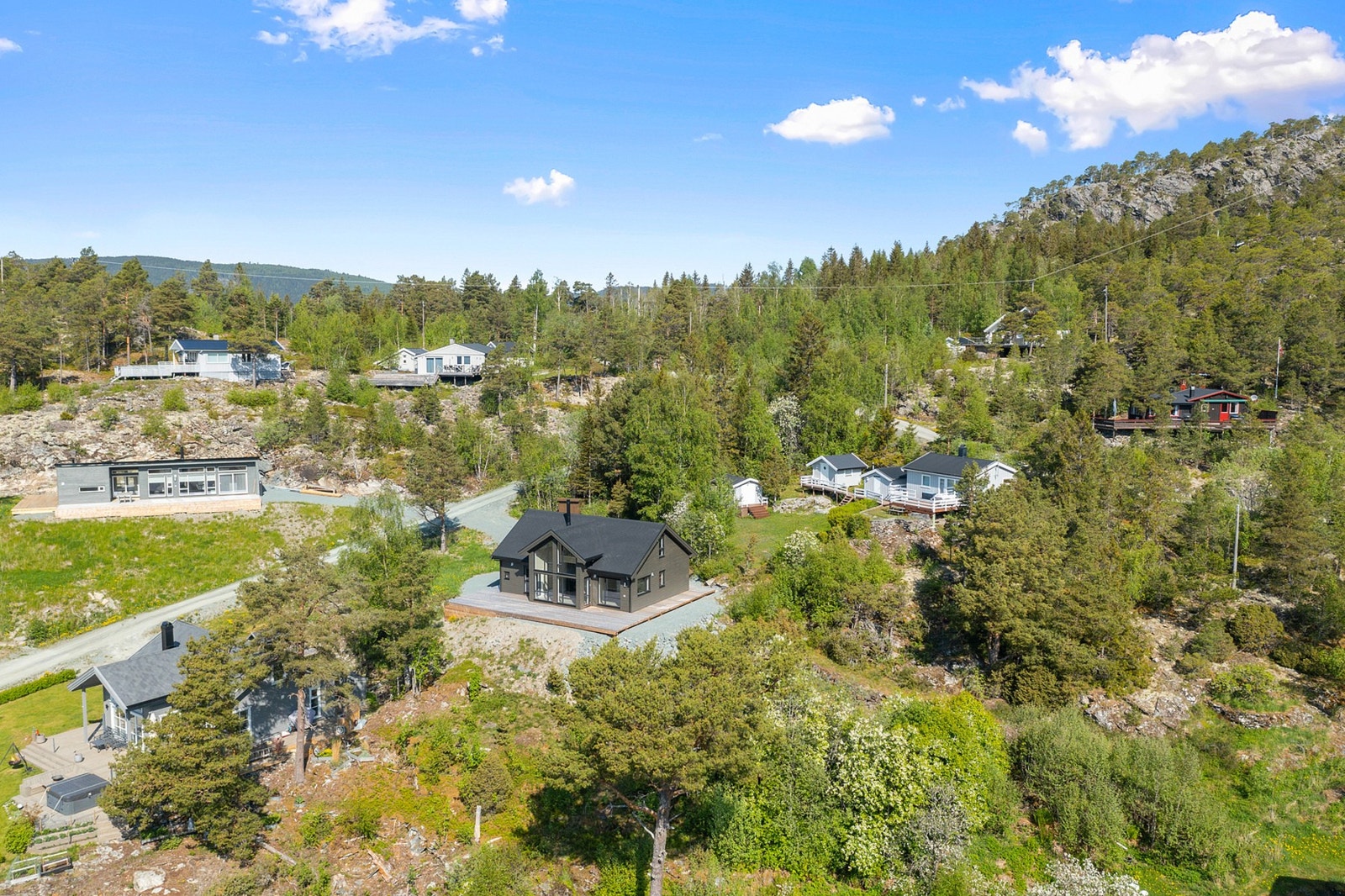 Nyoppført hytte på 105 kvm med fantastisk beliggenhet. Galleribilde