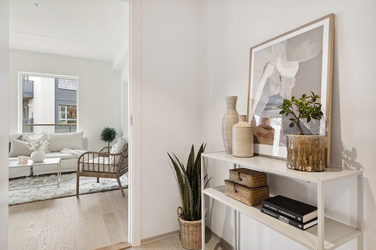 Sikringsskapet er også plassert i entreen og har automatsikringer. Galleribilde