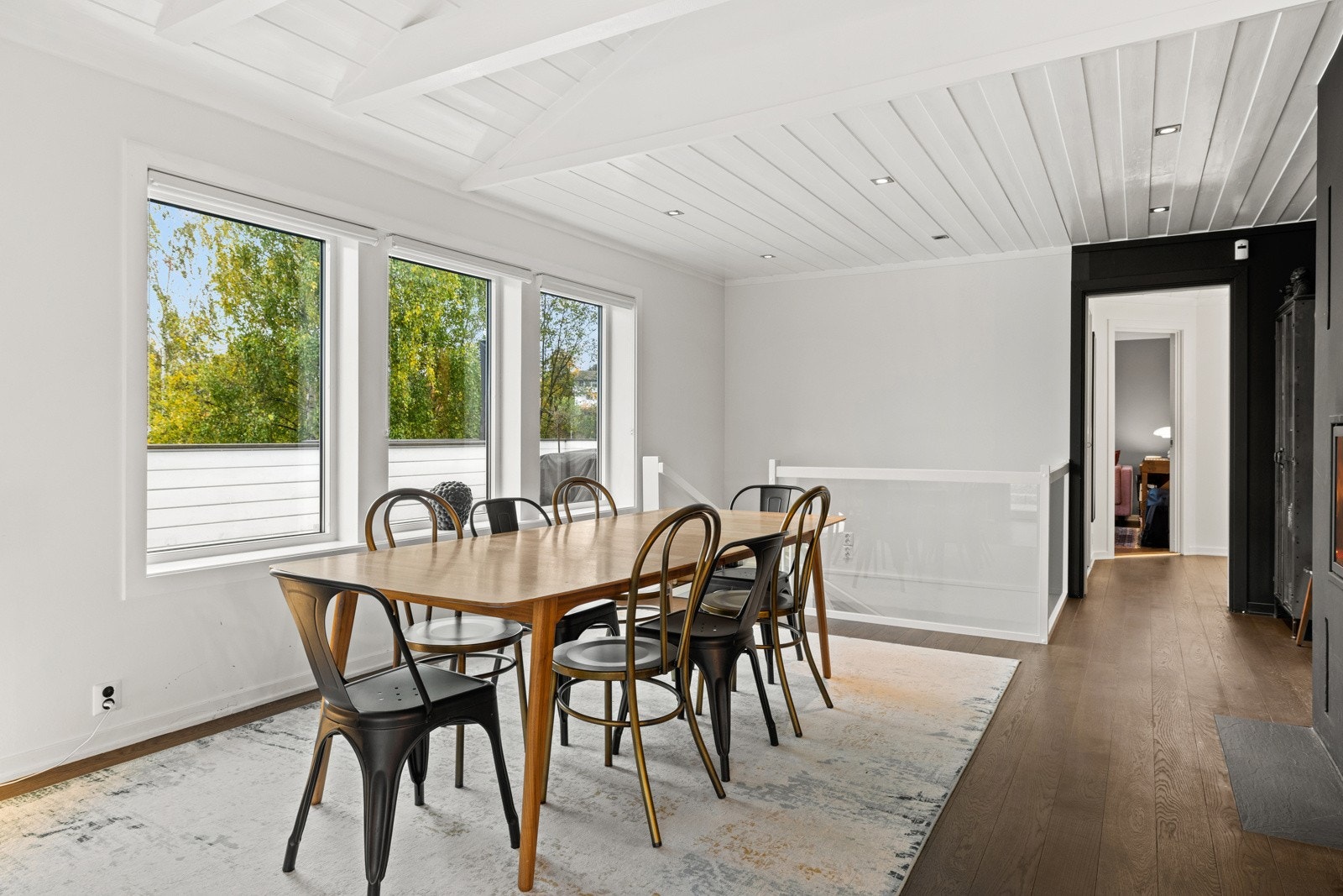 Spisestue med plass til langbord Galleribilde