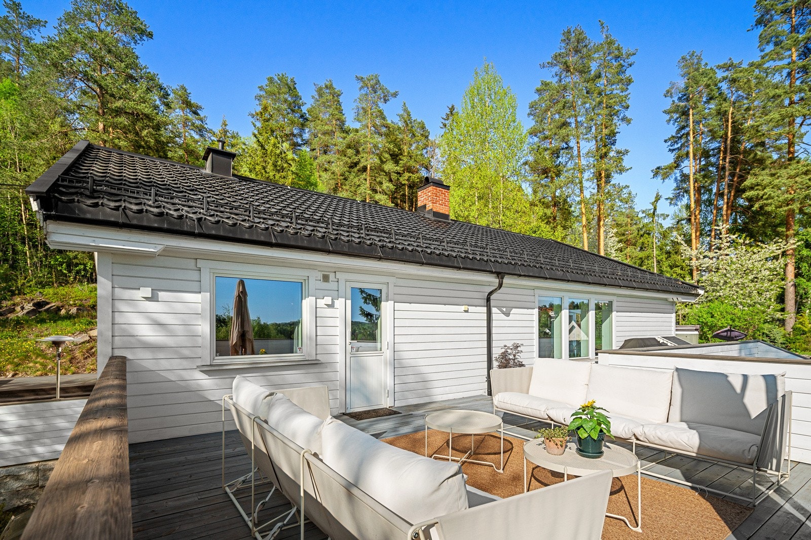 Terrasse med utgang fra stue Galleribilde