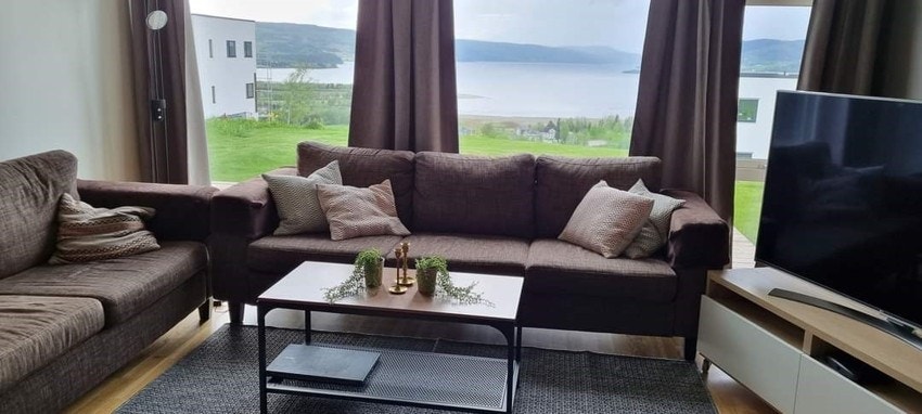 Selgers eget bilde av utsikten fra stua. Galleribilde