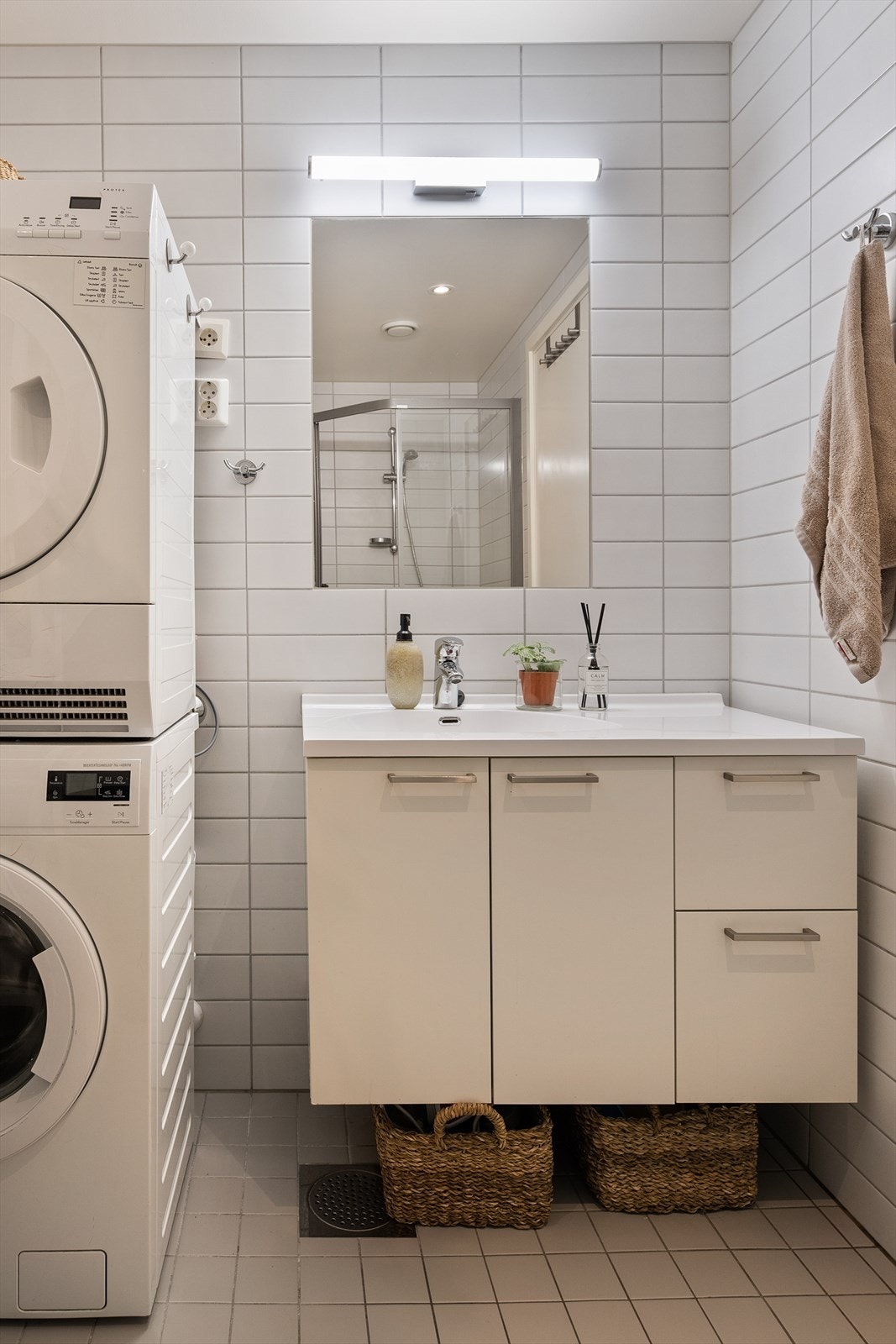 Og med opplegg for vaskemaskin, er nødvendige kriterer møtt! Galleribilde