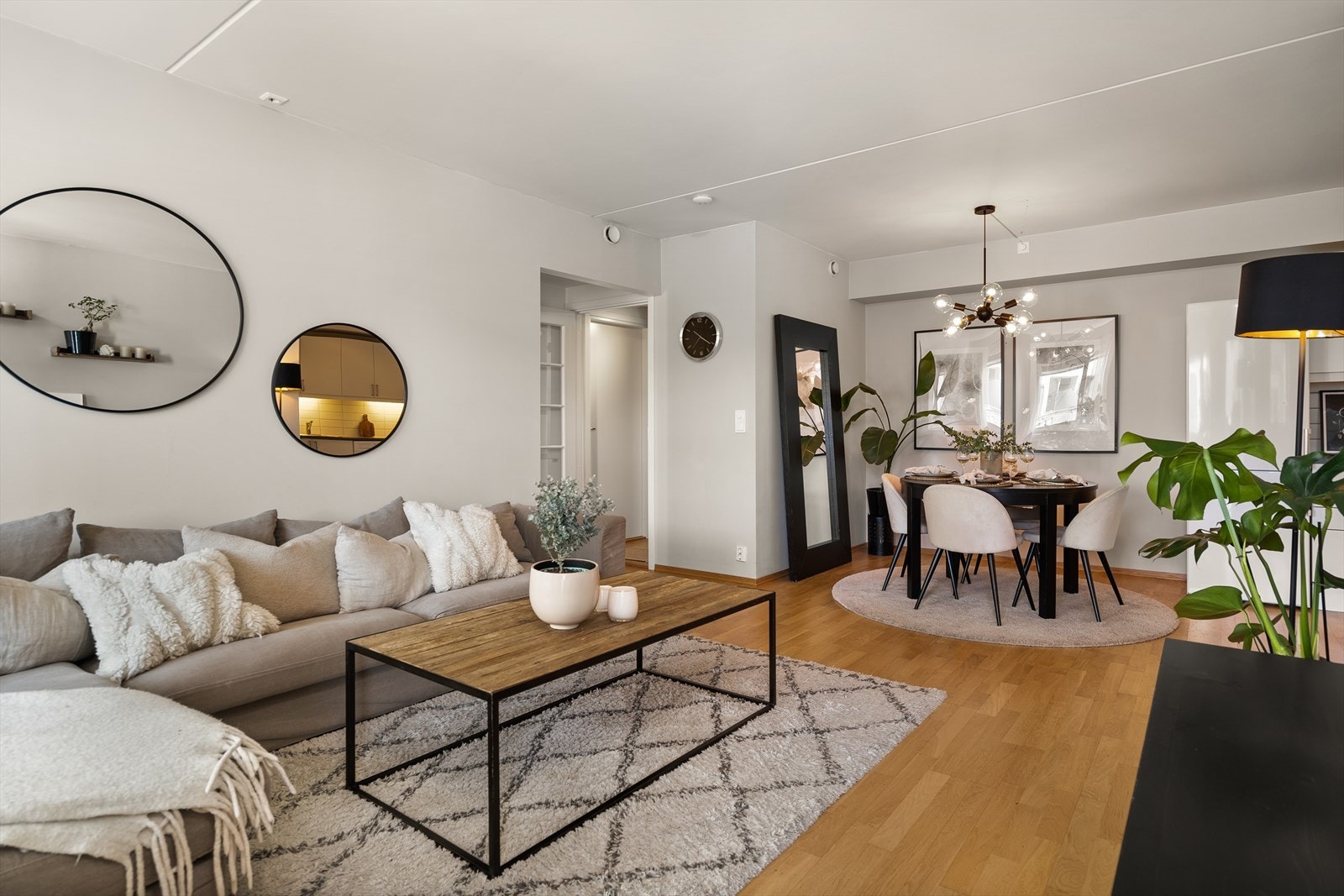 Leiligheten har balansert ventilasjon, som bidrar til et behagelig og godt inneklima. Galleribilde