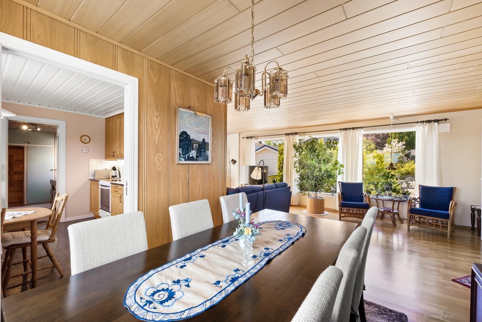 Den åpne planløsningen gir en fin romfølelse. Galleribilde