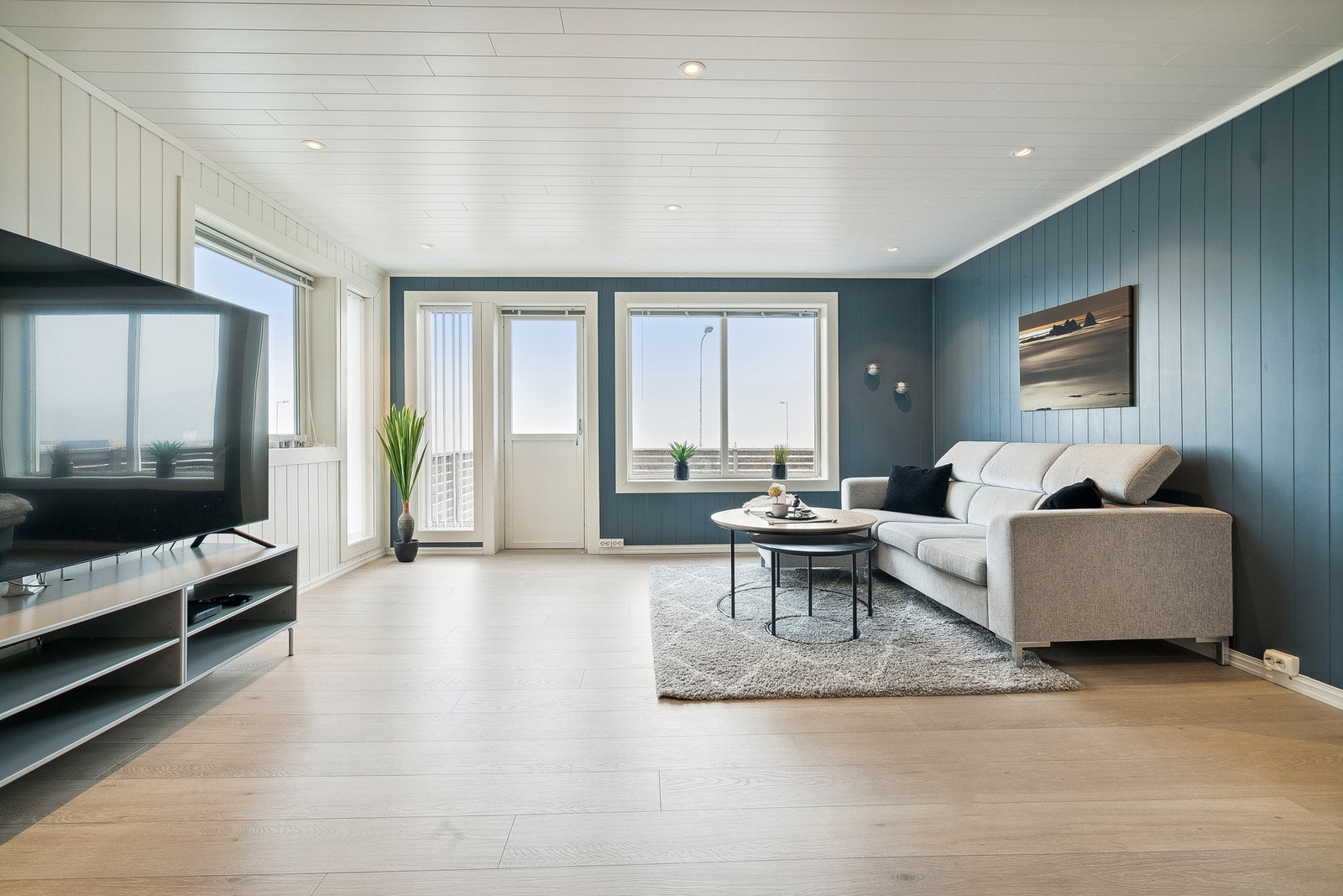 Fra stuen er det utgang til terrasse Galleribilde