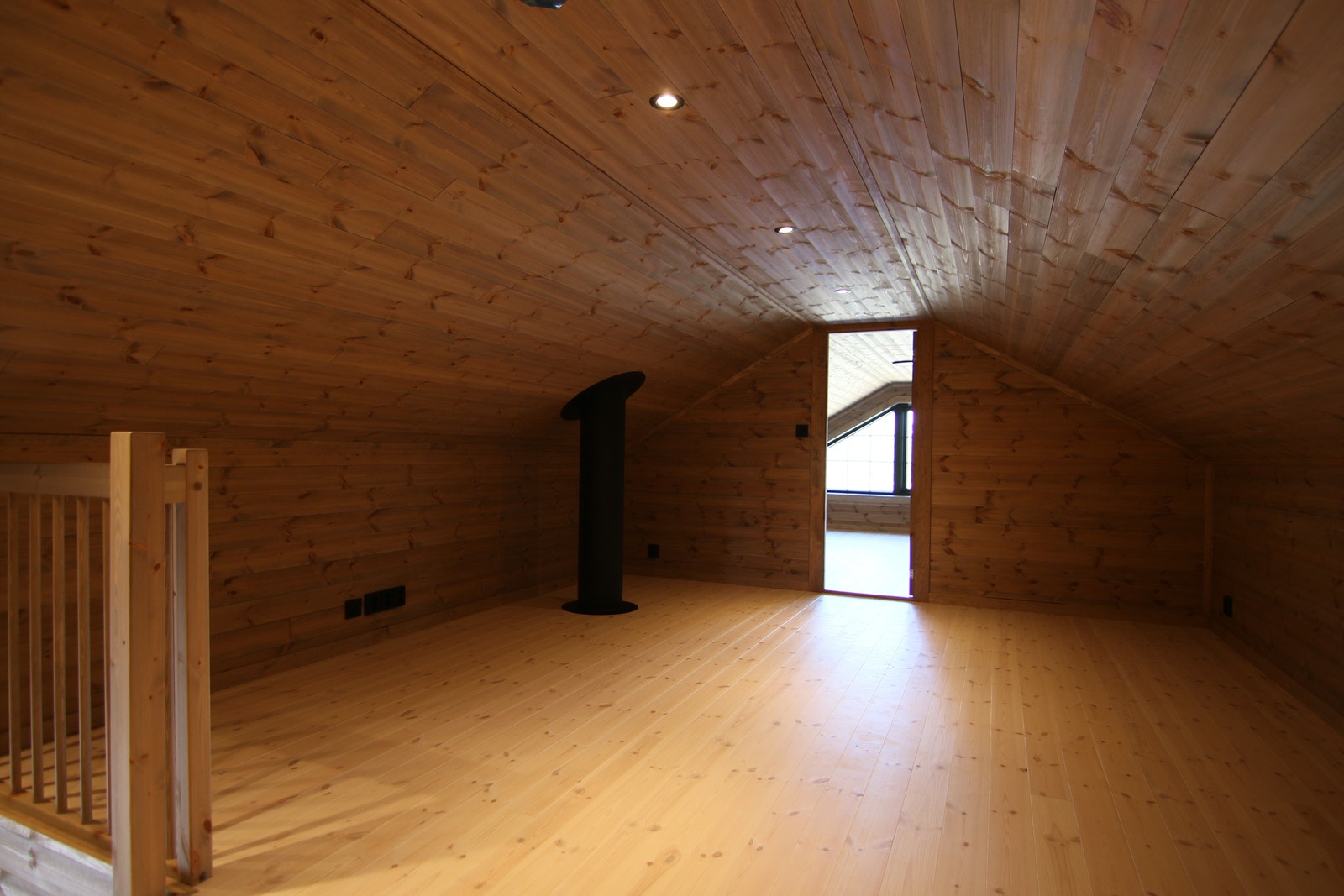 Stort hemserom med plass til filmkveld Galleribilde