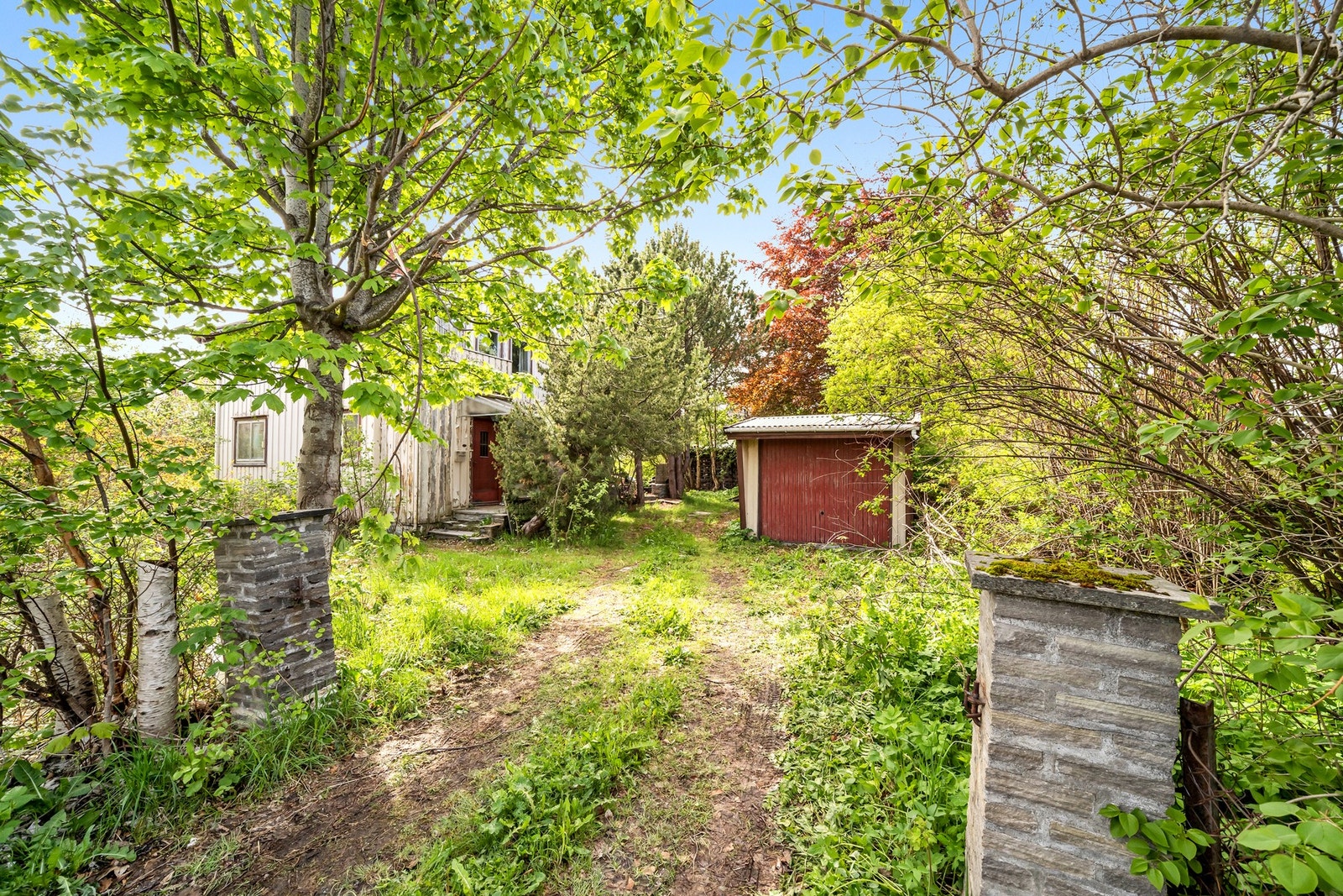 Eiendommen drar godt nytte av svært gode solforhold. Galleribilde