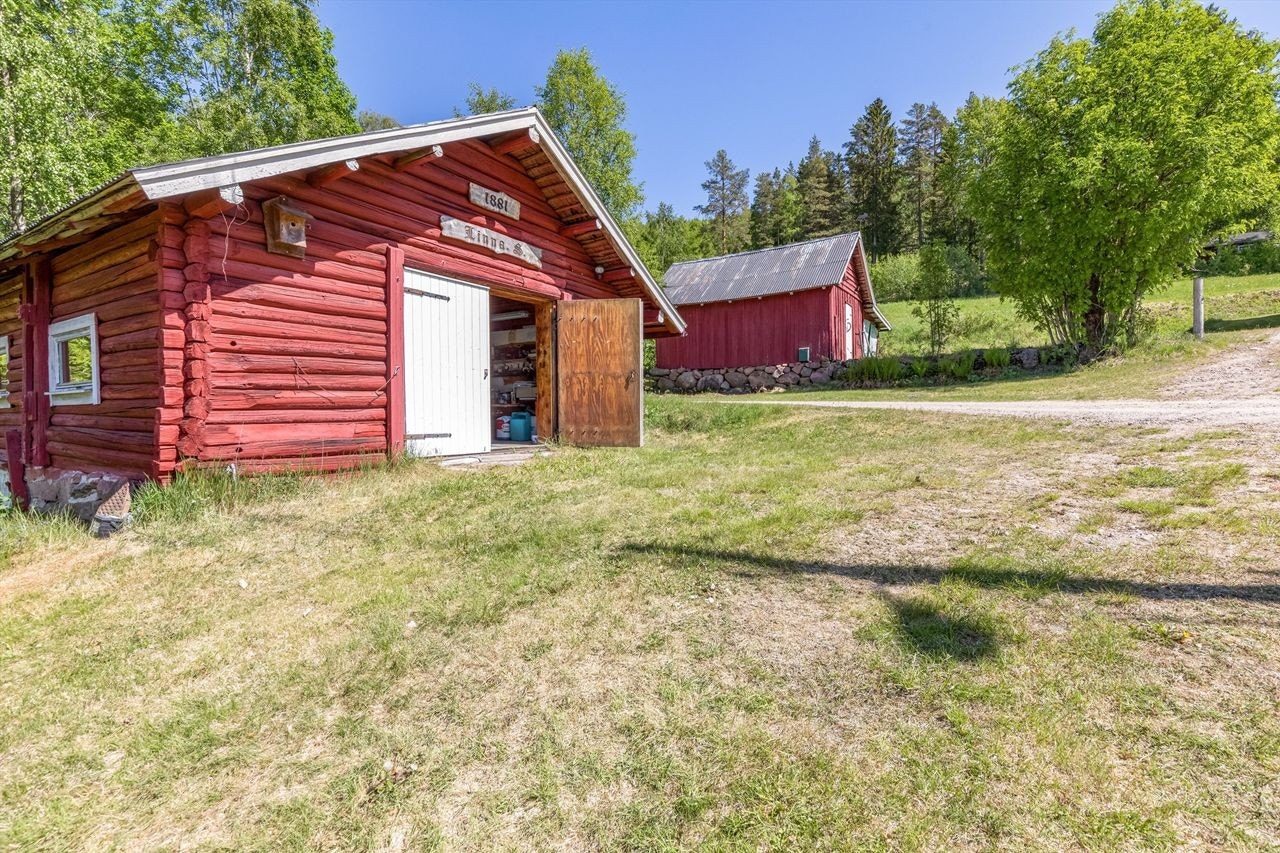 Vinterfjøs/Garasje Galleribilde