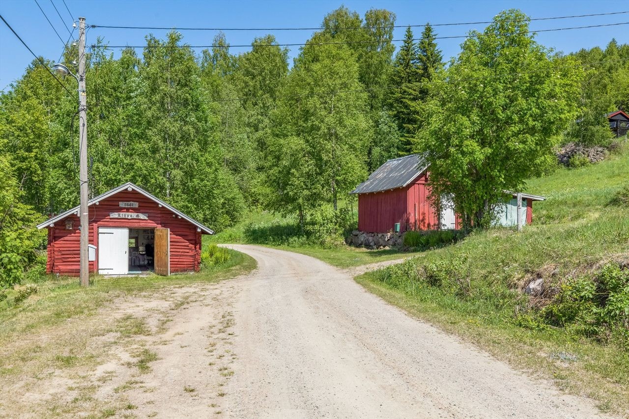 Vinterfjøs/Garasje Galleribilde