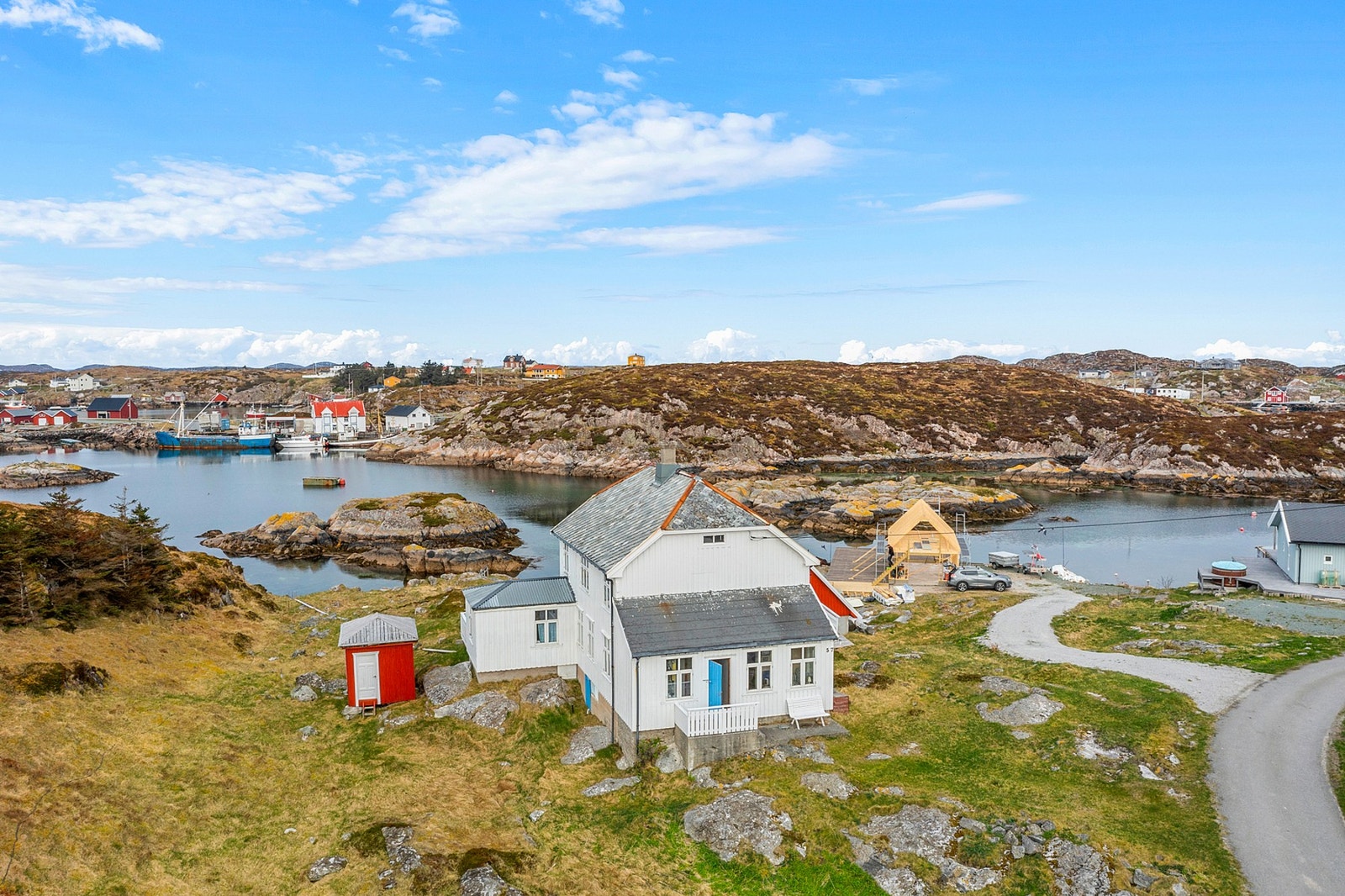 Flott fritidseiendom med idyllisk beliggenhet på Geitøya - Mausund. Galleribilde