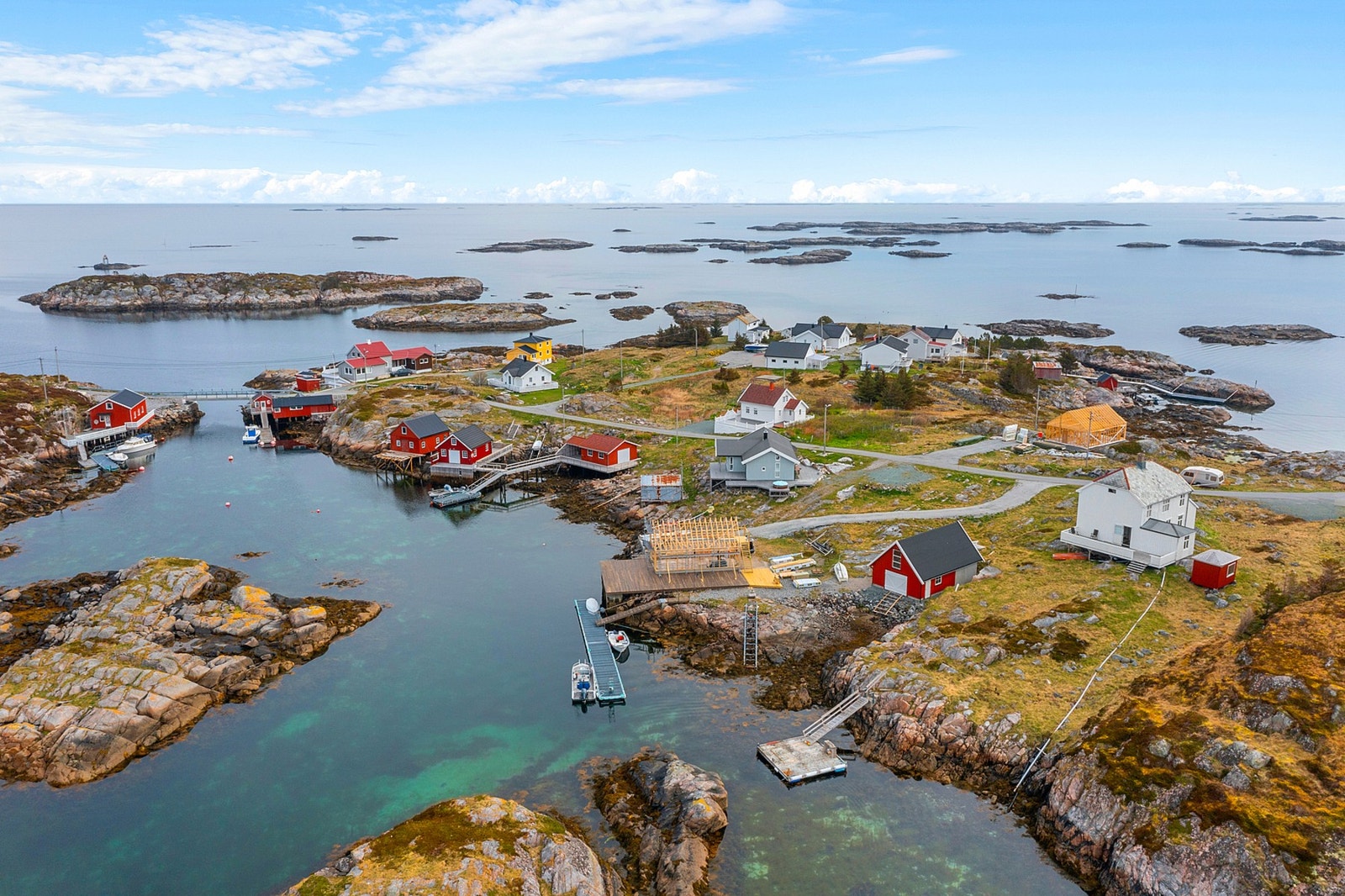 Mausund har båtforbindelse til Sula, Froan, Halten og Frøya Galleribilde