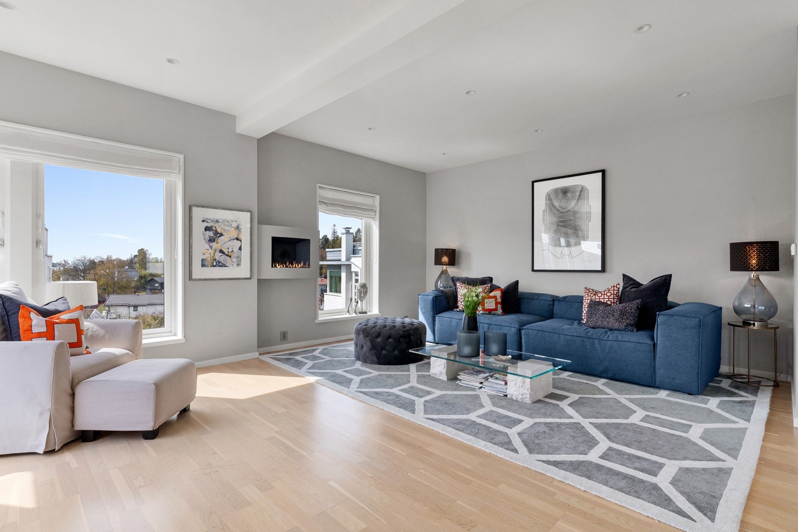 Her er det plass til en romslig sofagruppe! Galleribilde