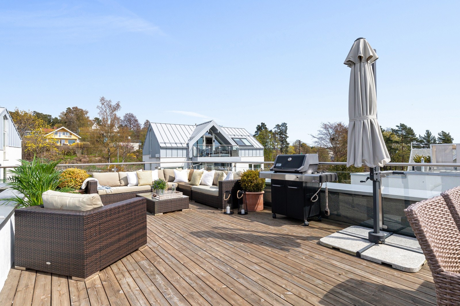 Dette er en fantastisk forlengelse av boligen og hagen under sommerhalvåret. Galleribilde