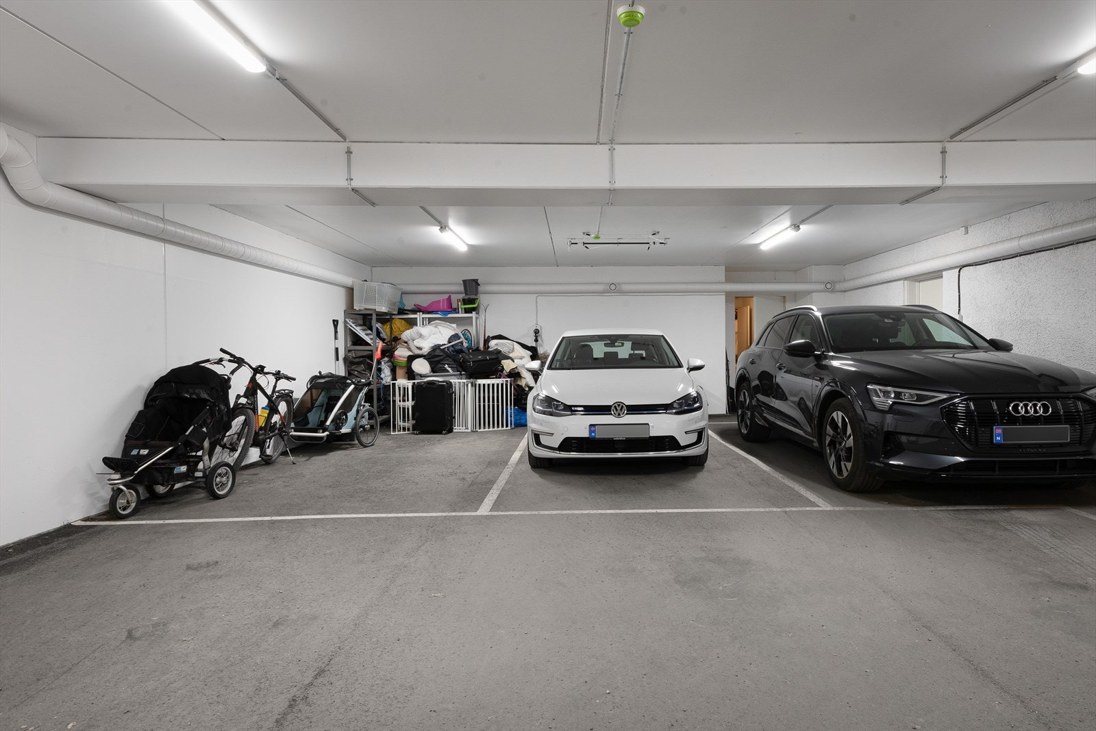 Det medfølger to parkeringsplasser i felles garasjeanlegg Galleribilde