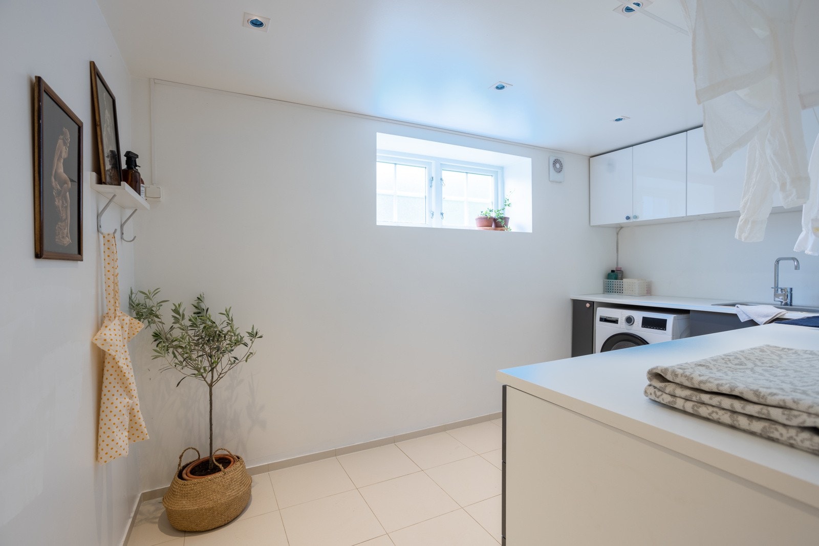 I tillegg er det et stort og praktisk vaskerom fra 2015. Galleribilde