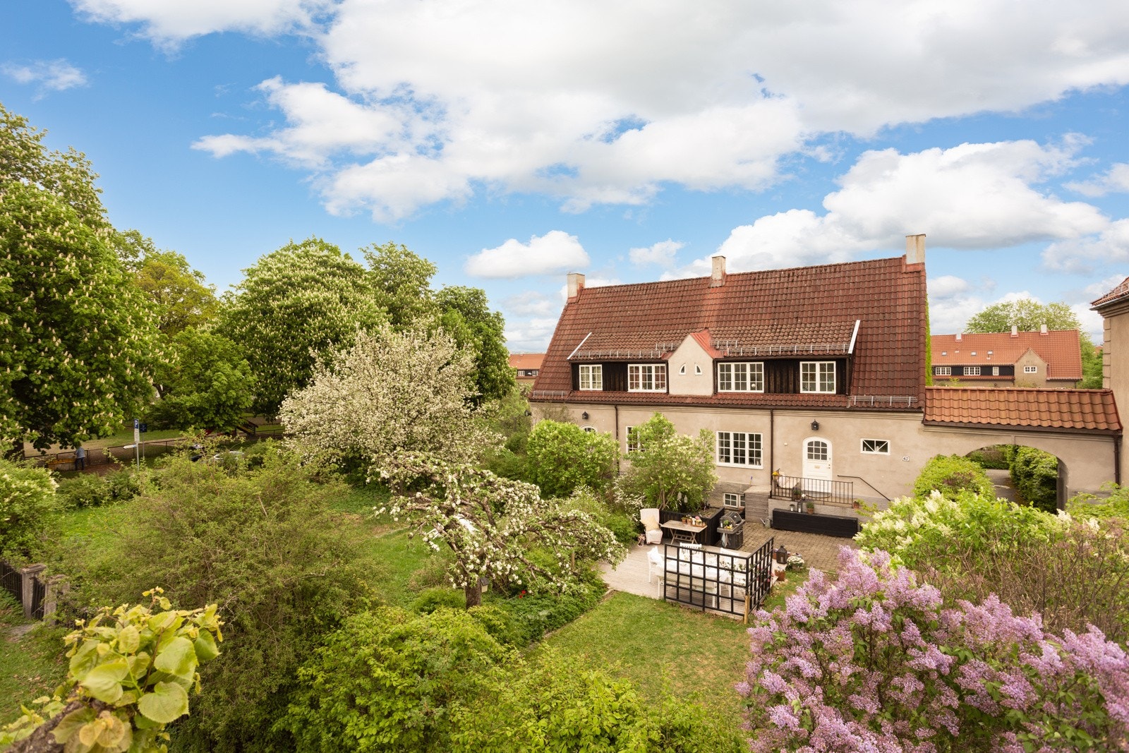 Velkommen til John Colletts allé 67. Galleribilde