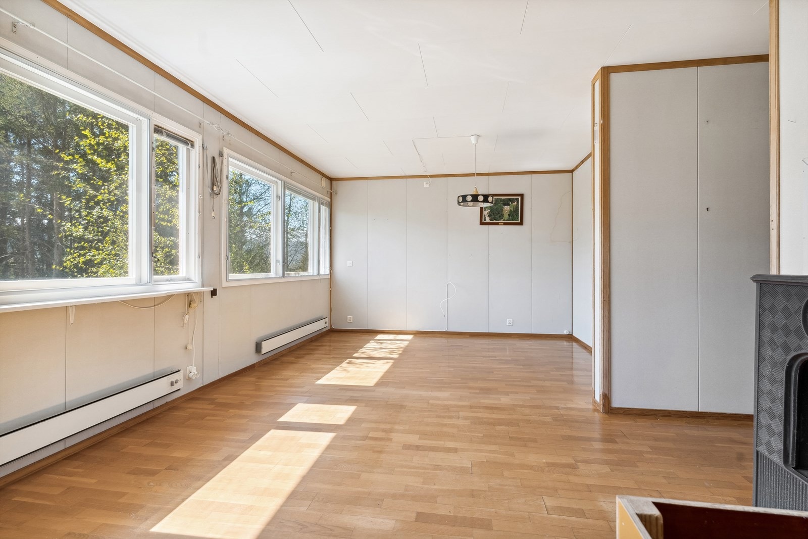 Stue med god plass for sittegruppe Galleribilde