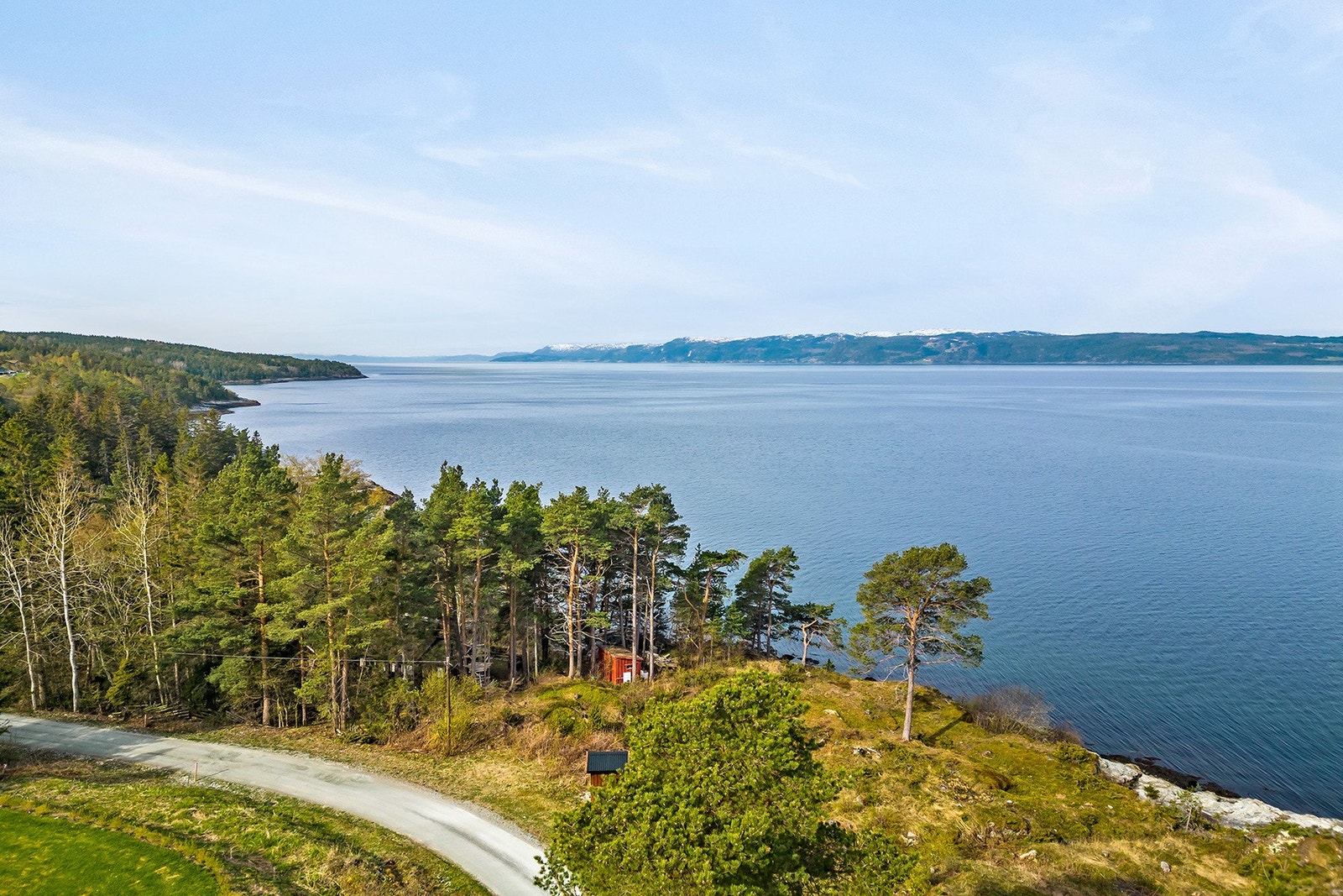 MEGET kort veg fra tomta i Vigtilvegen til delilige morgenbad. Galleribilde