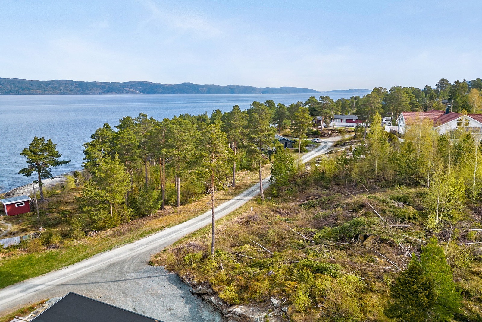 Vigtilvegen 86. Meget romslig tomt, men lett adkomst. Galleribilde