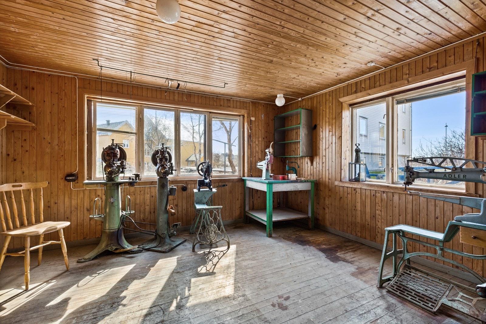 Bod/verksted i kjelleretasje. Galleribilde
