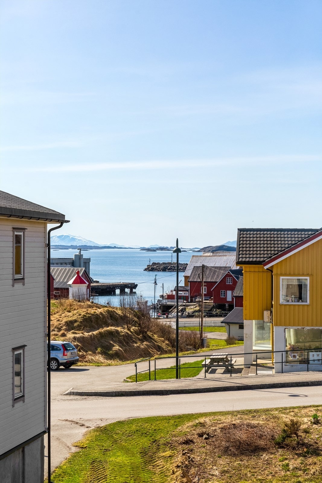 Beliggenheten passer ypperlig for de som ønsker å bo i rolige omgivelser med naturen tett innpå. Galleribilde