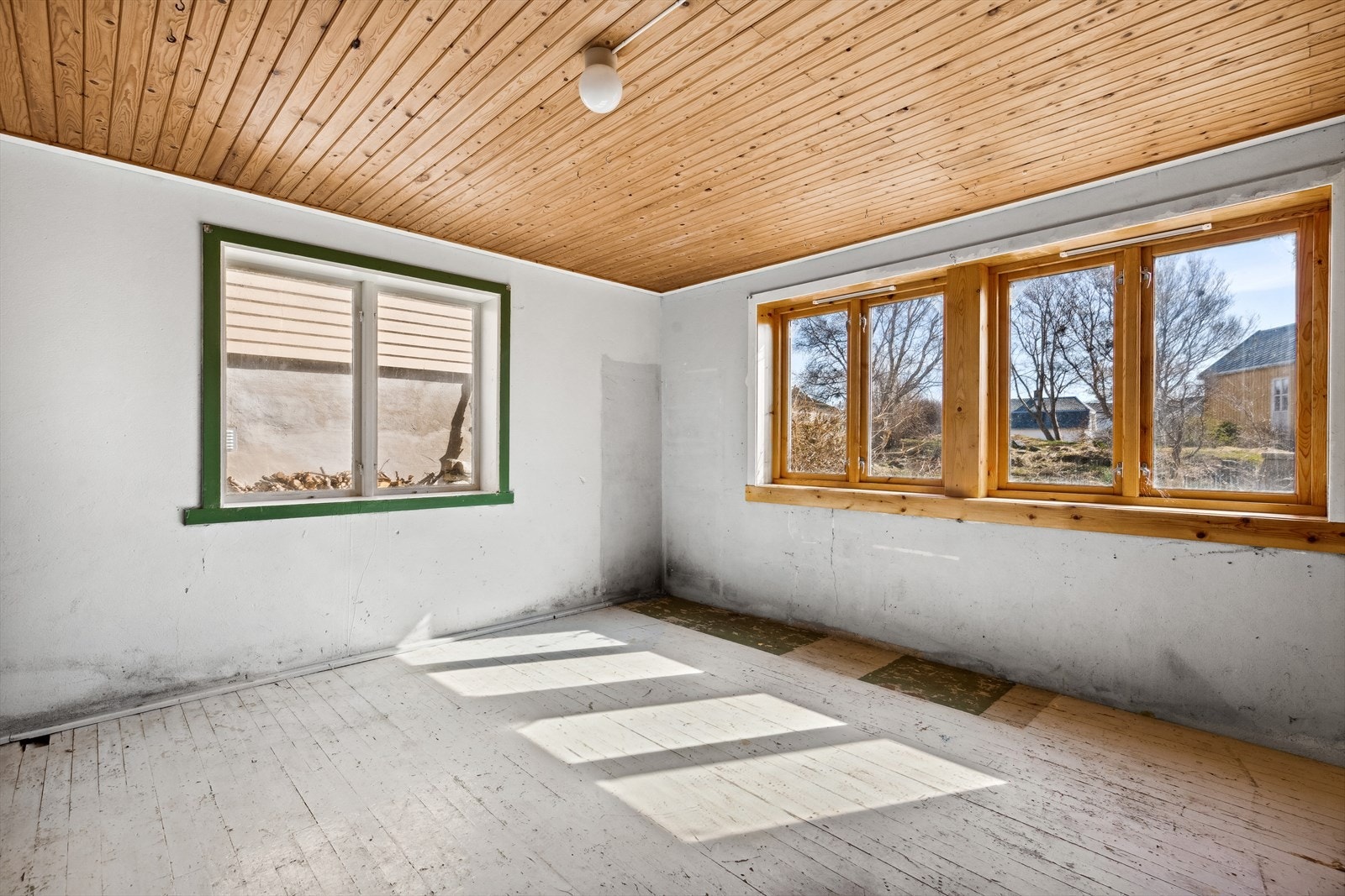 Bod i kjelleretasje. Galleribilde