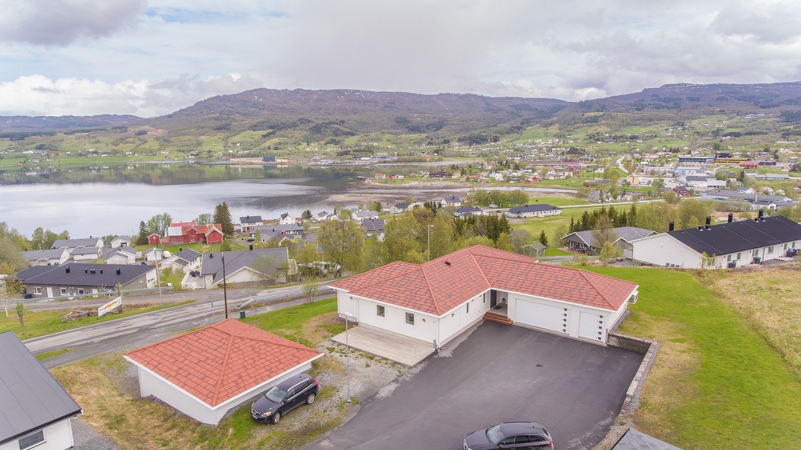 Fin beliggenhet med kort vei til Sørreisa sentrum. Galleribilde