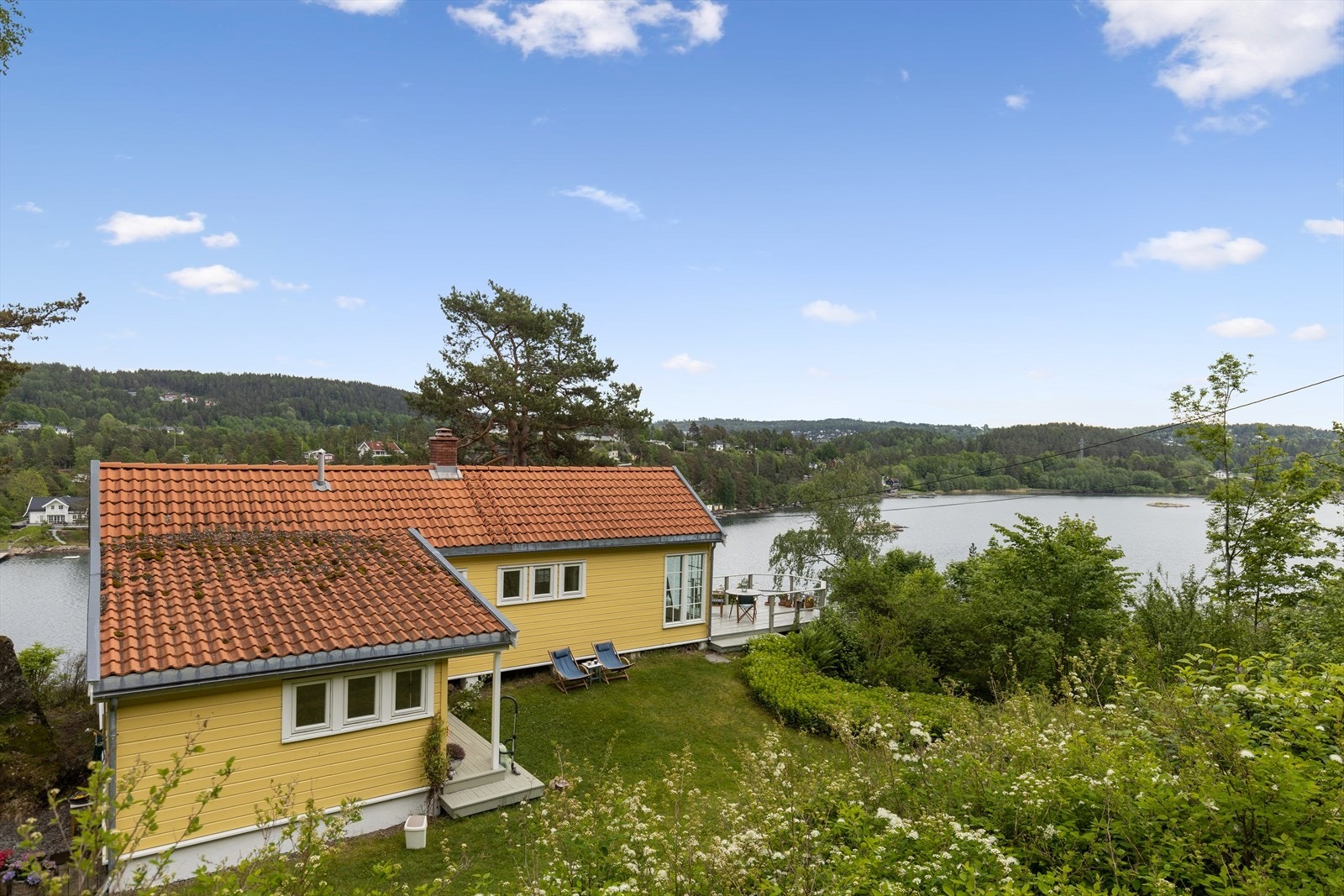 Fantastisk utsikt over fjorden til Breivoll. Galleribilde