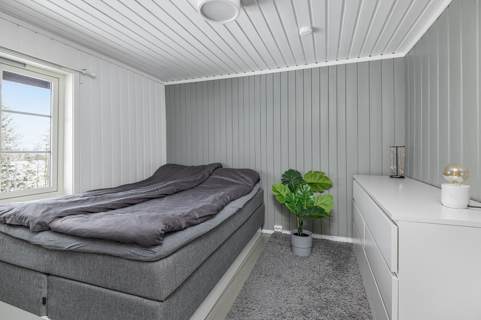 Det 4.soverommet er også malt i delikate og duse fargetoner på vegger. Plass til dobbeltseng. Galleribilde