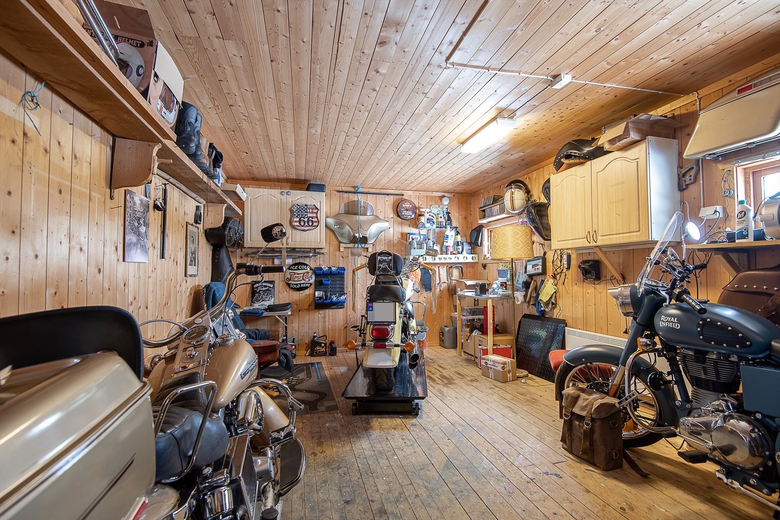 Fra uthuset. Galleribilde
