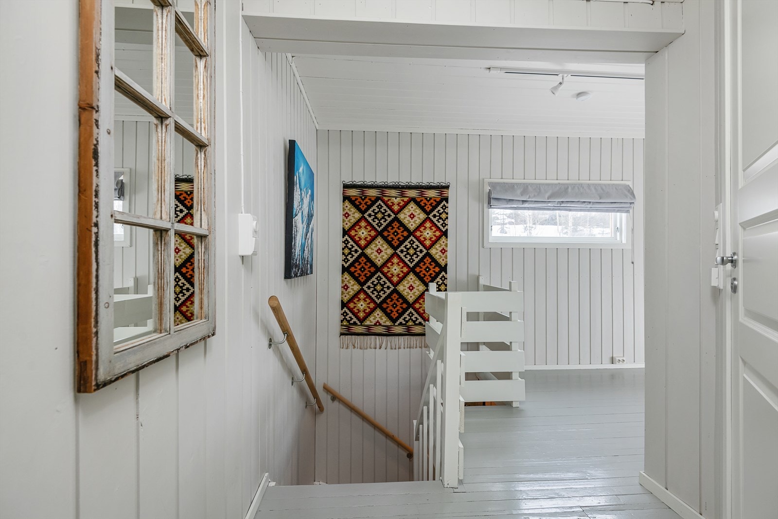 Gang/trappegang som gir adkomst til bad/wc og soverom. Galleribilde