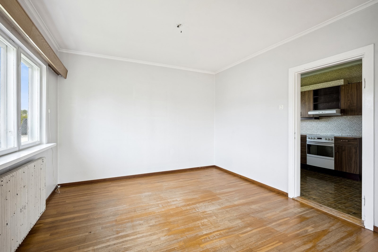 Spisestue ifm. kjøkken i 2. etasje. Galleribilde