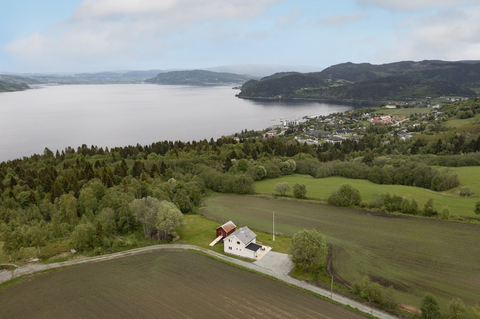 En biltur til Trondheim tar ca. 30 minutter. Galleribilde