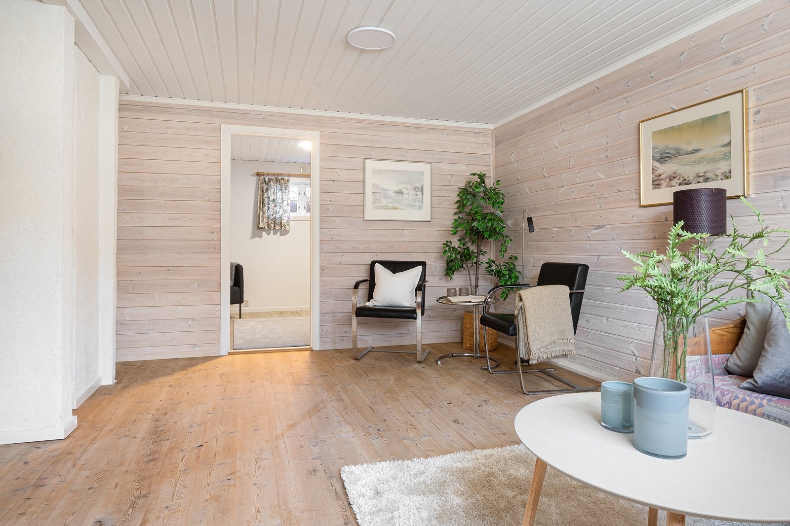 Det er avvik mellom godkjente tegninger og dagens løsning. Se salgsoppgaven for mer info. Galleribilde