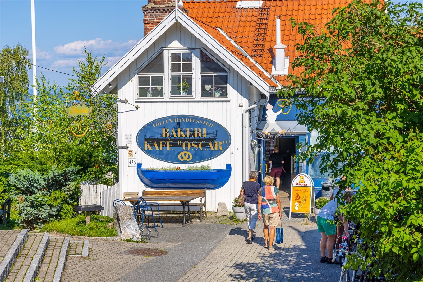 Kafe "Oscar" Galleribilde