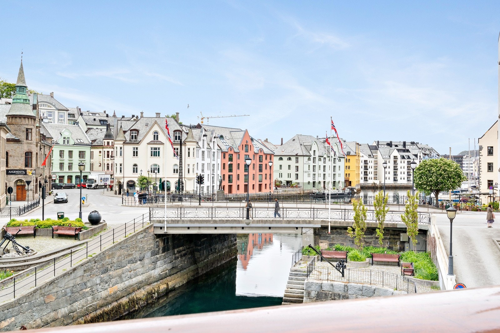 Utsikten er kjent fra postkort - men nå får du utsikten også fra din egen stue. Galleribilde