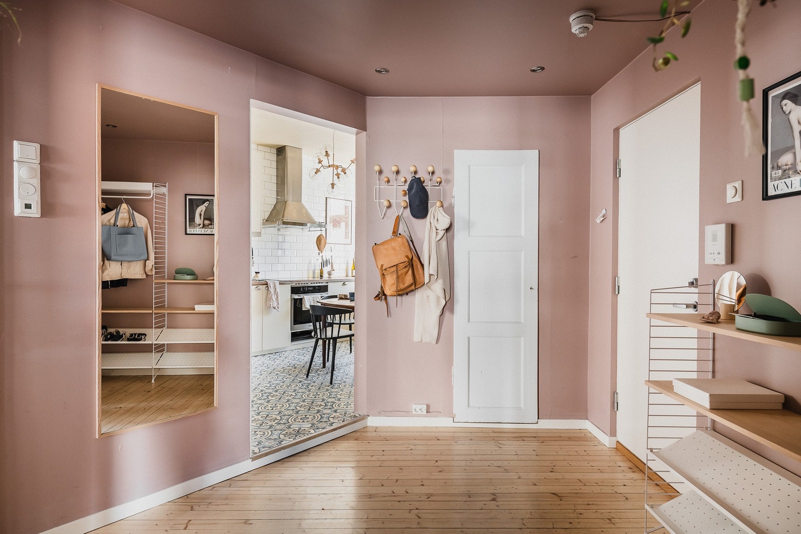 Deilig å komme hjem til en romslig entré. Galleribilde