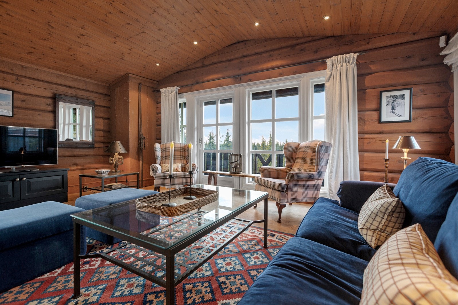 Lun og trivelig loftstue det er godt å trekke seg tilbake i Galleribilde