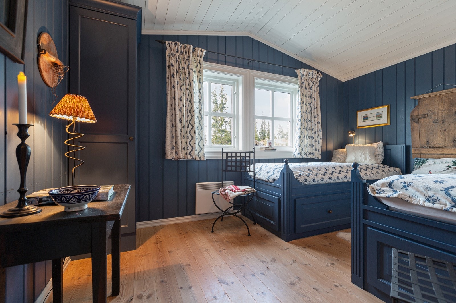 Koselig soverom i 2. etasje Galleribilde