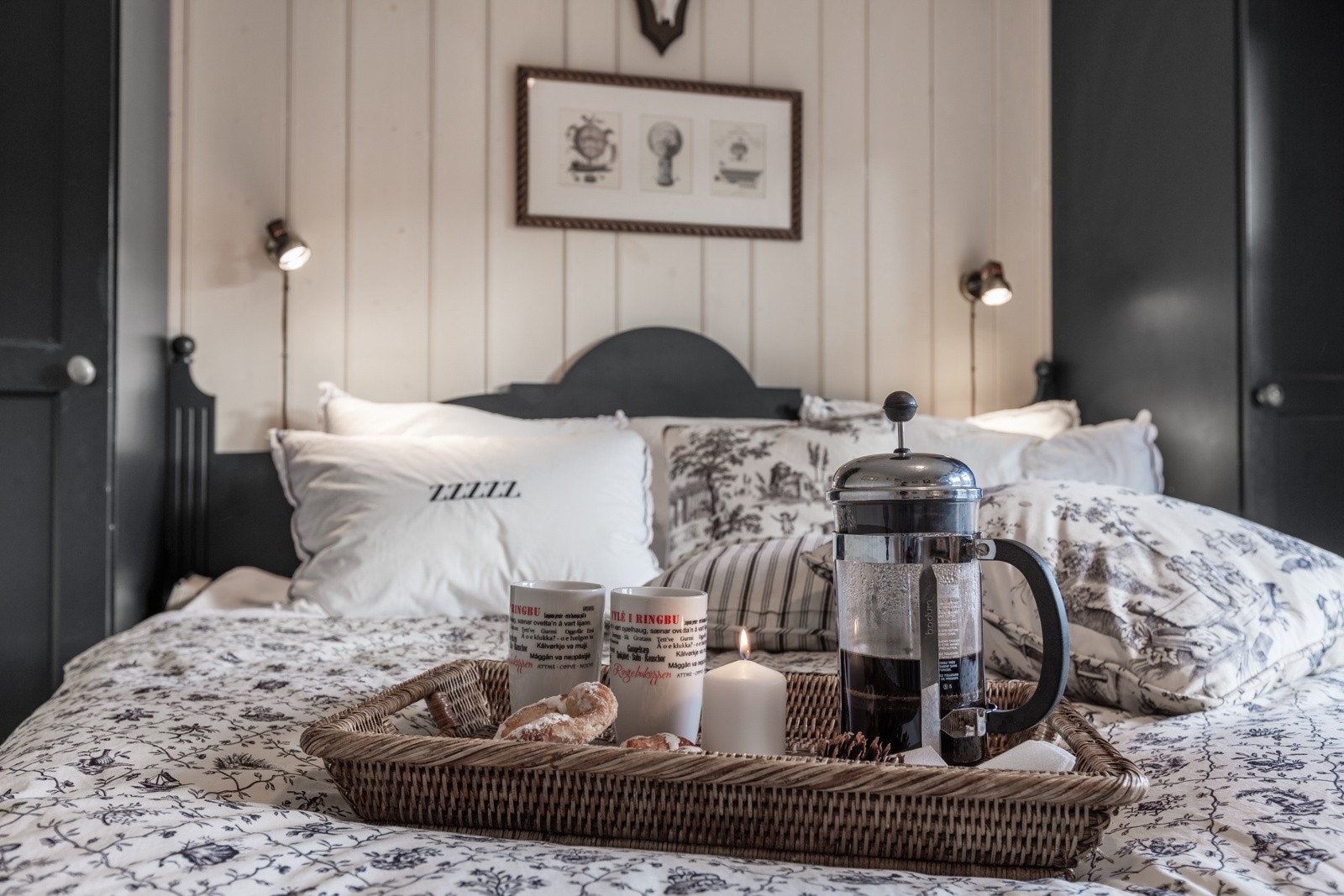 Dette soverommet frister til å nyte frokosten på sengen Galleribilde