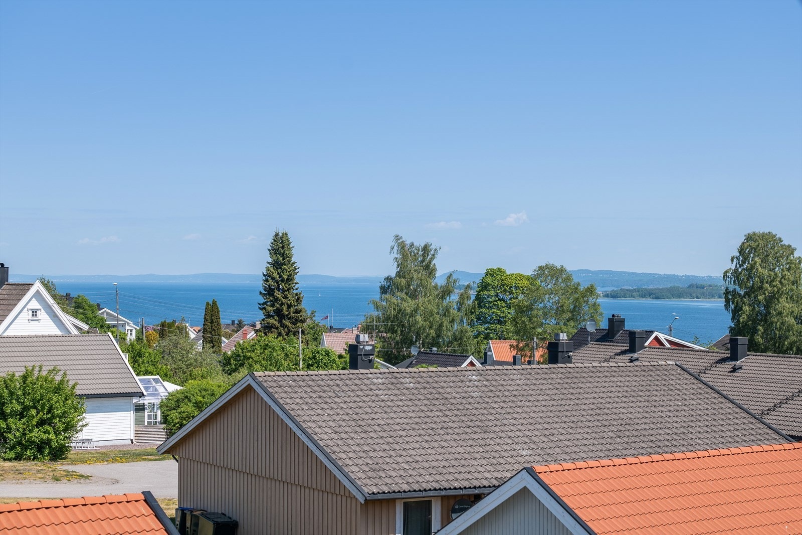 Bilda tatt fra soverom i 3 etasje. Galleribilde