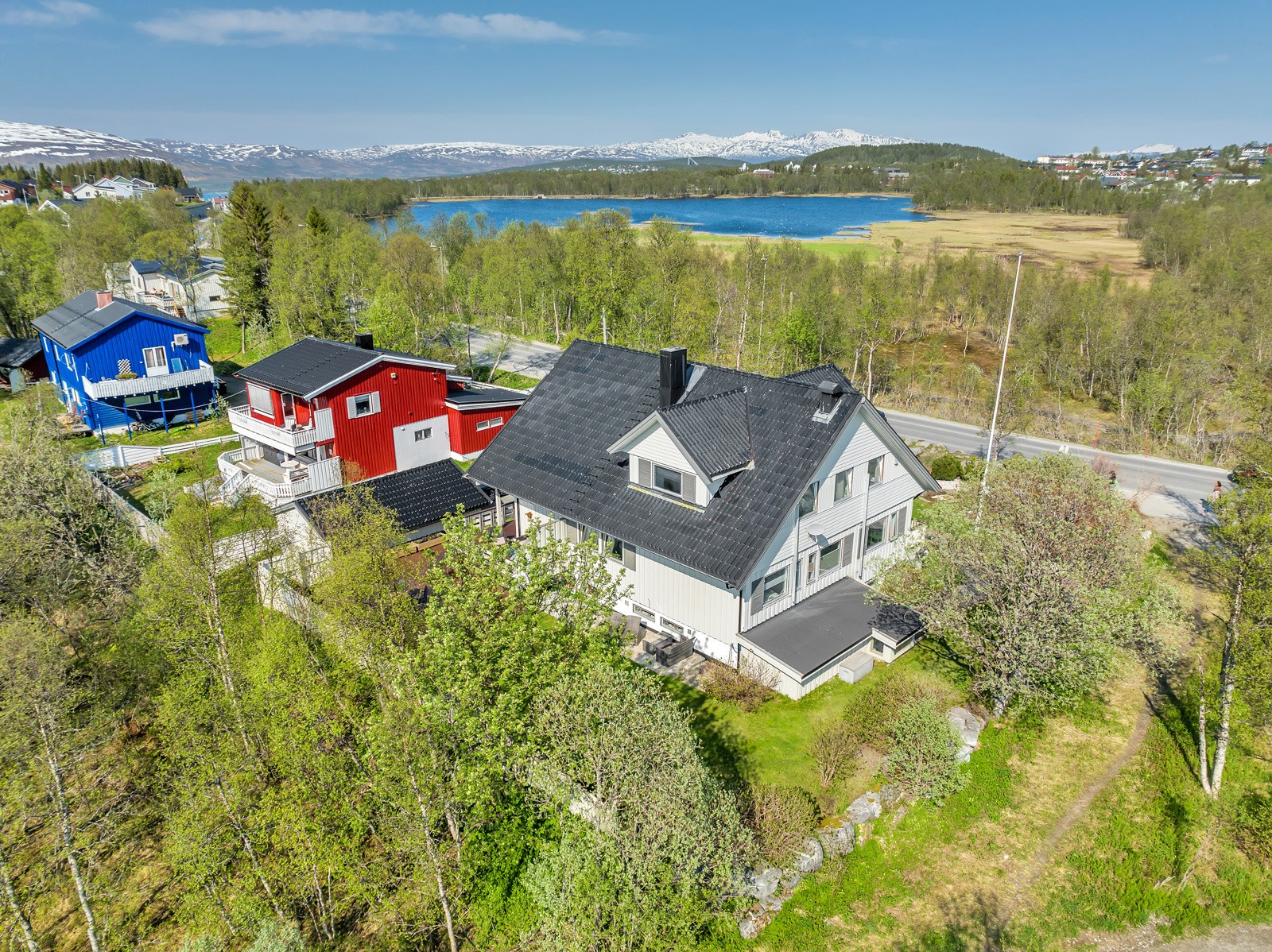 En stor, spennende og unik eiendom med utmerket beliggenhet på toppen av Tromsøya.