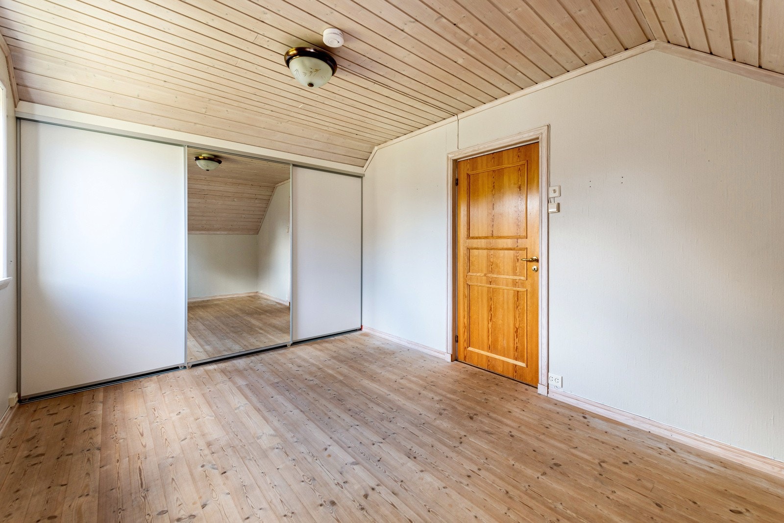 Skyvedørsgarderobe Galleribilde
