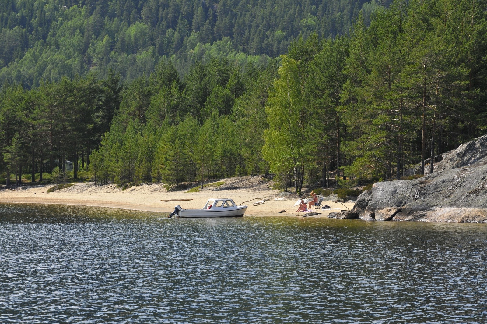 Bilde fra stranda mot sør Galleribilde