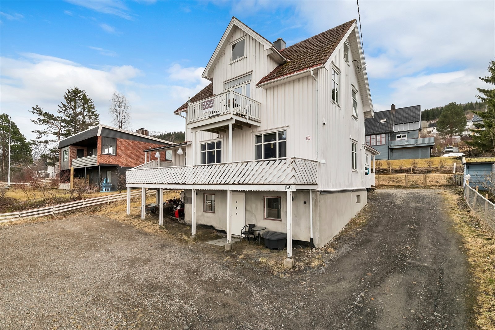 Enebolig beliggende på Ankenesstrand i et etablert boligområde Galleribilde