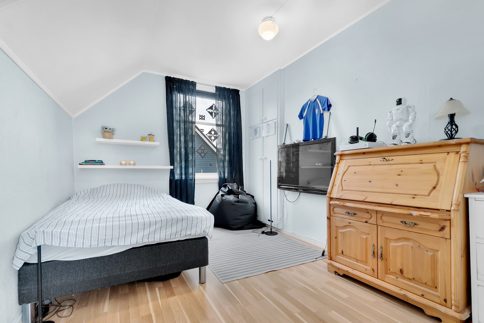 I 2. etasjen er det 2 soverom Galleribilde