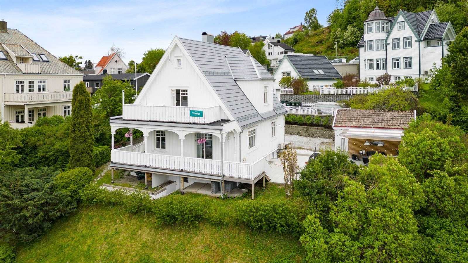 Eiendommen ligger trafikkstille til, innerst i en privat blindgate, Galleribilde