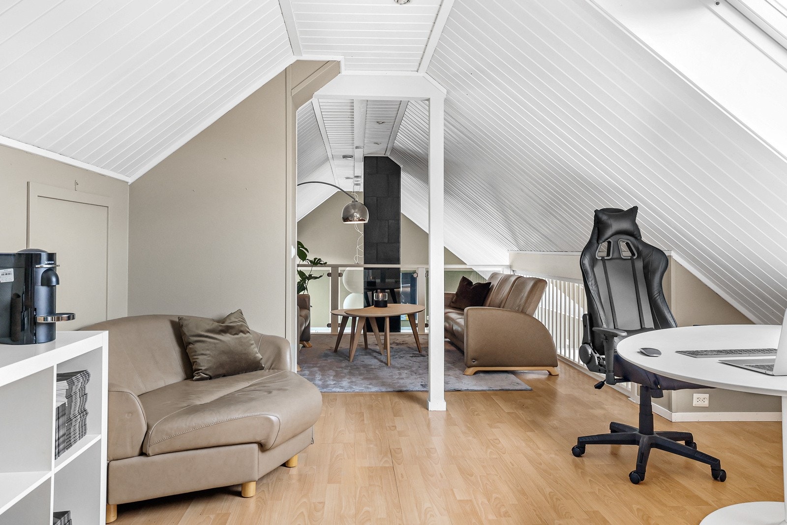Loftstue / arbeidsrom (godkjent som "hems") Galleribilde