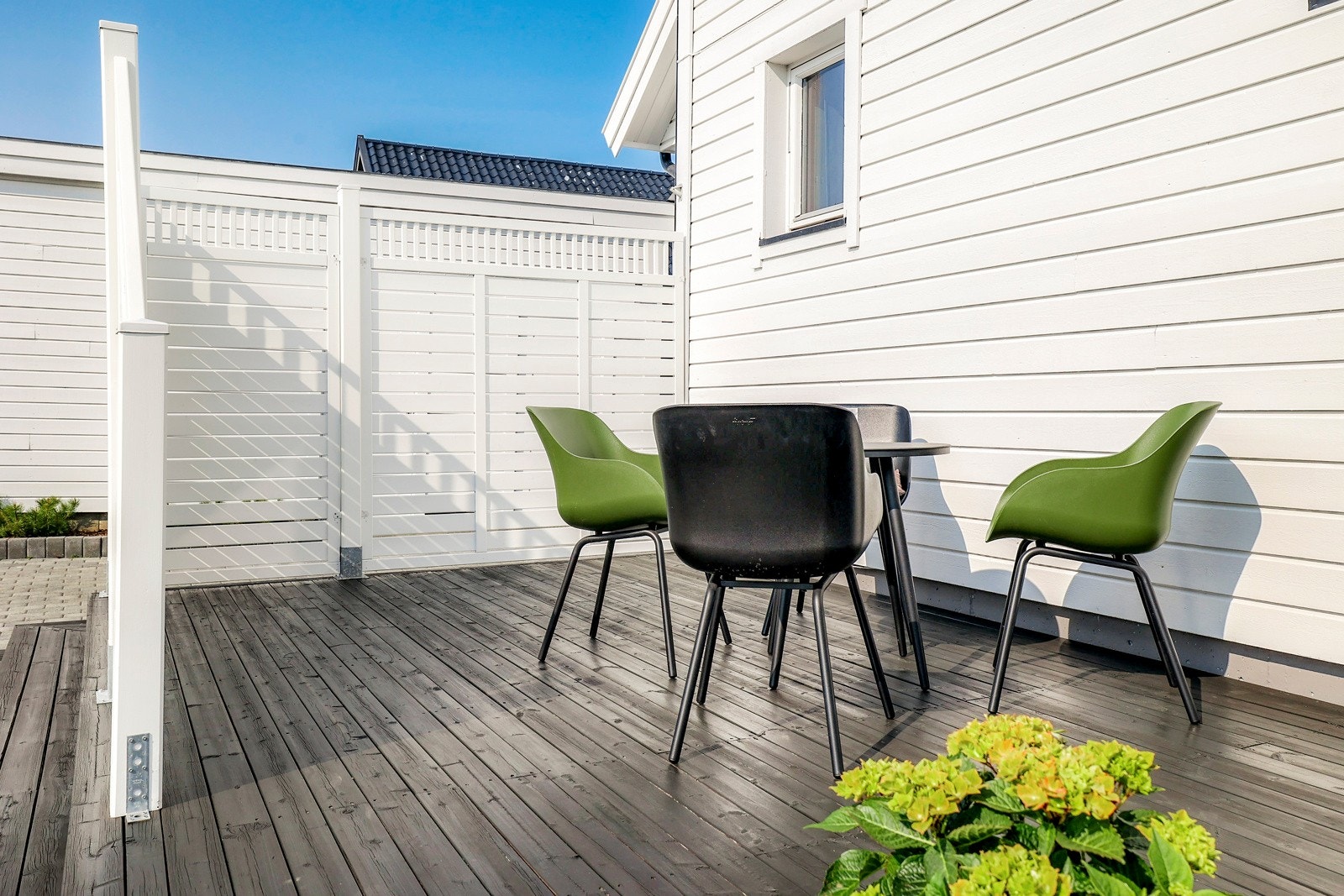 Solrik terrasse Galleribilde